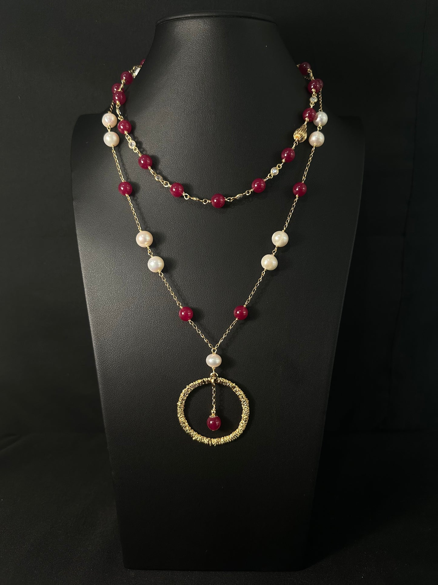 Círculo de Rubí Necklace