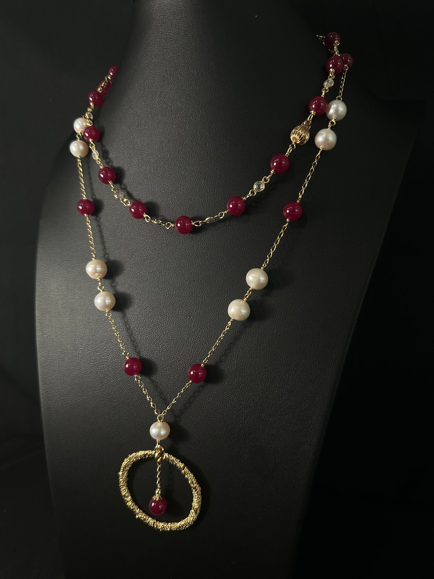 Círculo de Rubí Necklace