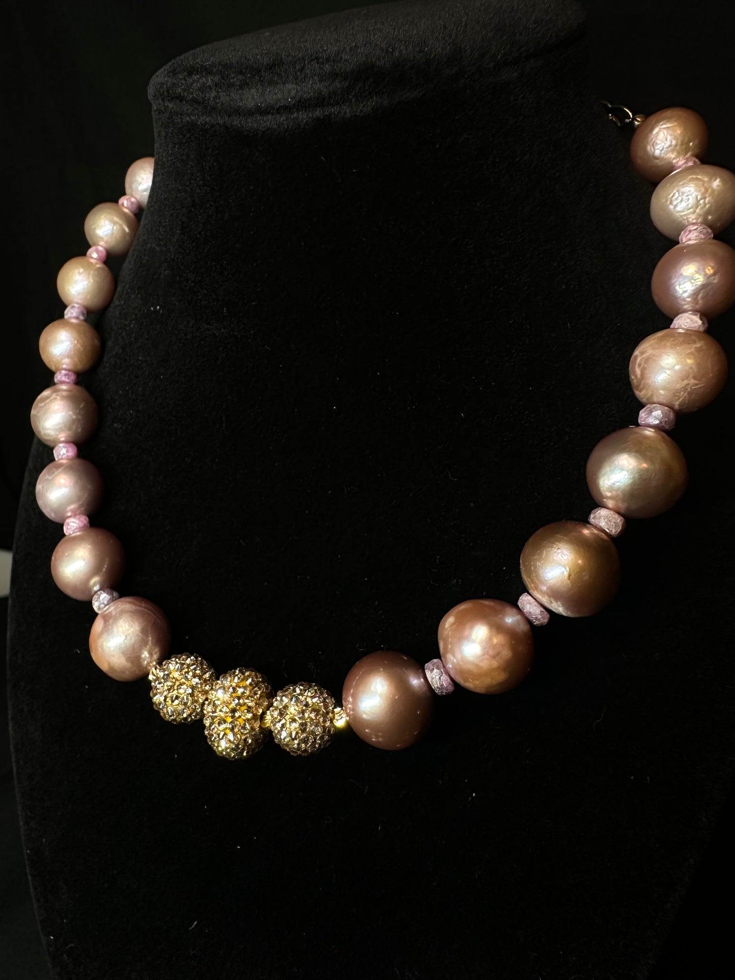 The Rosé Harmony Set – Pearl & Swarovski Elegance