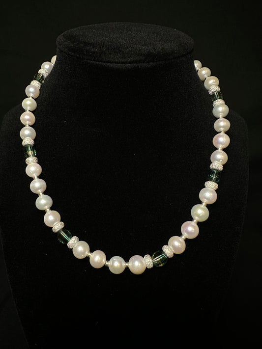 Edelina “Emerald Whisper” Pearl & Crystal Set