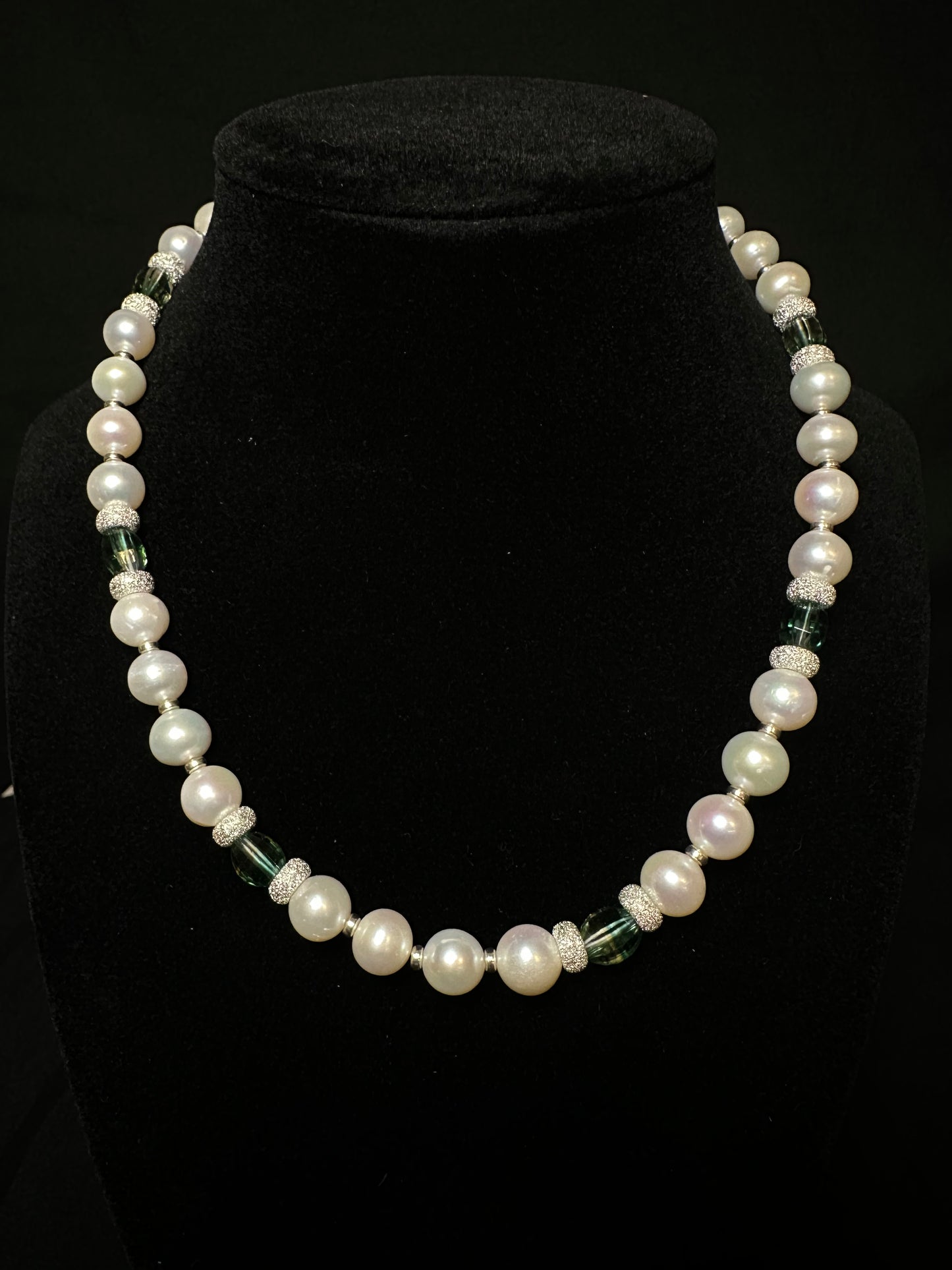 Edelina “Emerald Whisper” Pearl & Crystal Set