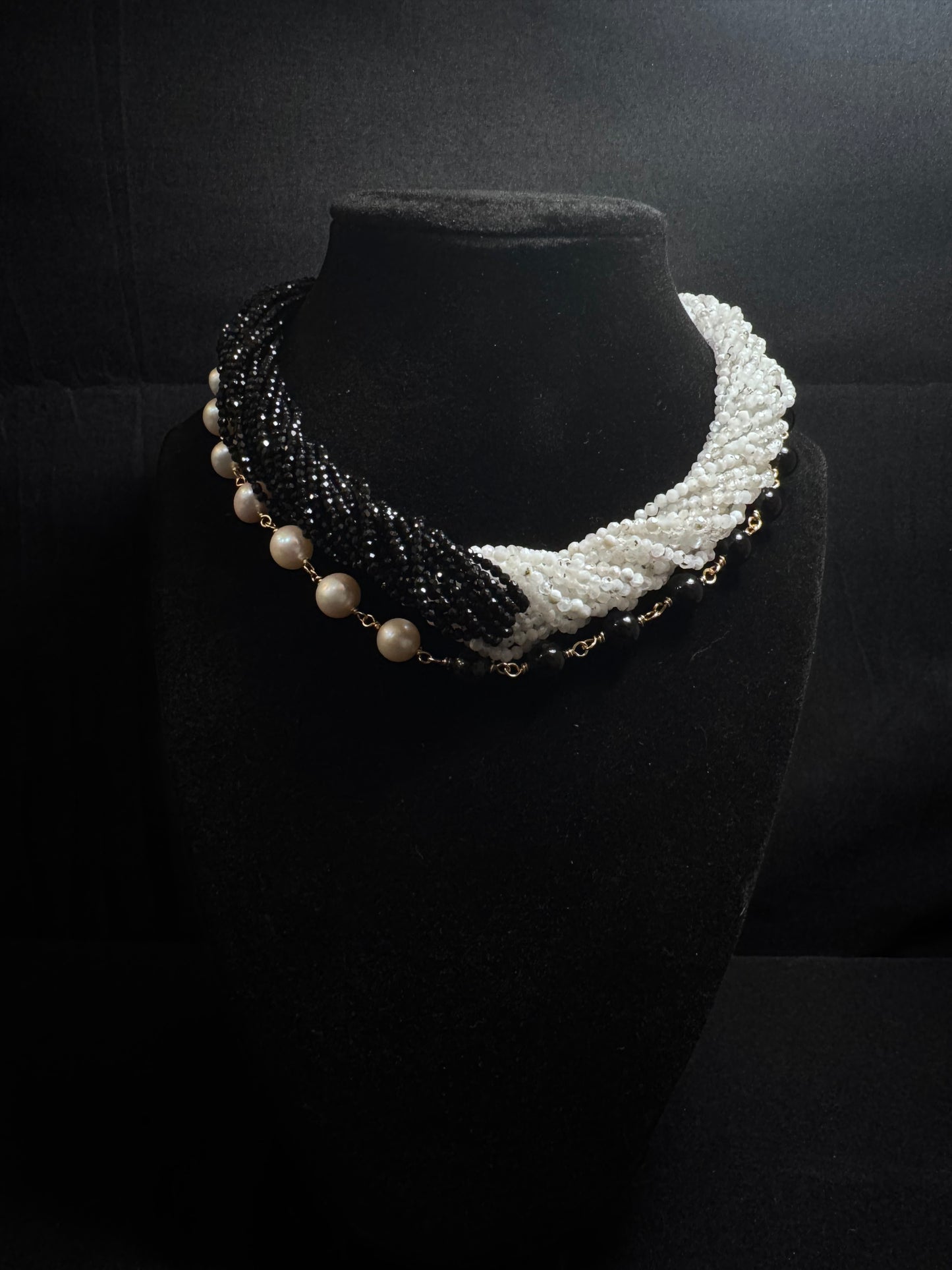 Eclipse of Elegance – Black & White Crystal Pearl Necklace